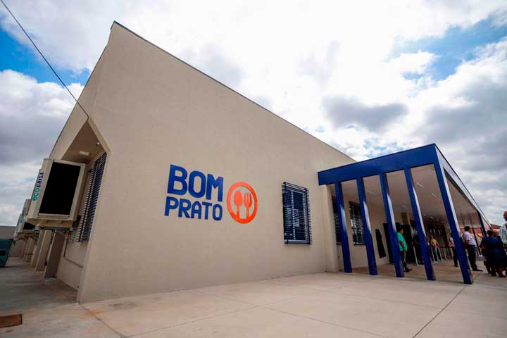 O prefeito de Ribeirão Preto, Duarte Nogueira entregou a segunda unidade do restaurante Bom Prato da cidade, instalada na região do Hospital das Clínicas. A solenidade de inauguração contou com a presença do governador do estado de São Paulo Rodrigo Garcia.