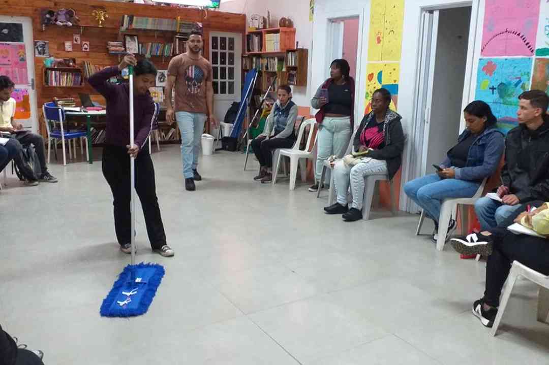 Assistência Social em parceria com o Instituto Guima Conseco promove Capacitação sobre Higienização Hospitalar