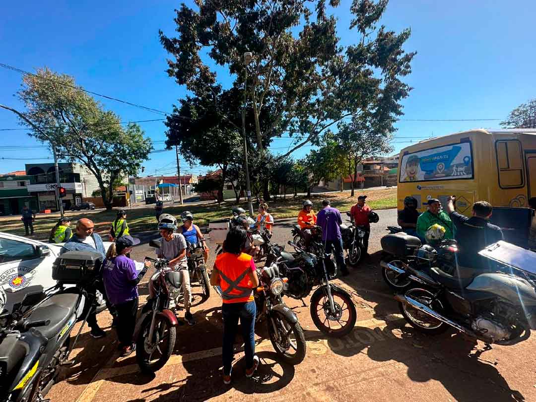 Dia do Motociclista: blitz aborda 166 condutores na região Oeste