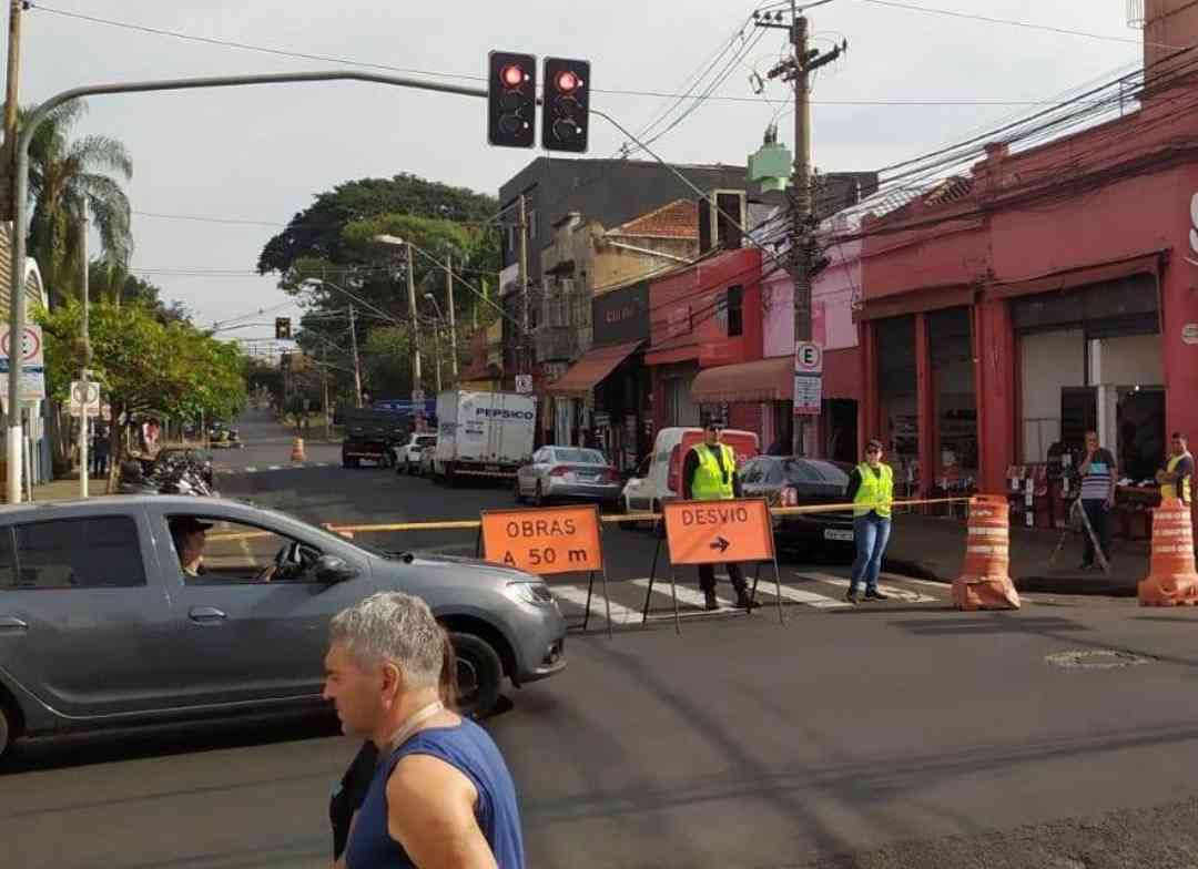 Acesso à avenida Jerônimo Gonçalves a partir da rua São Sebastião está interditado