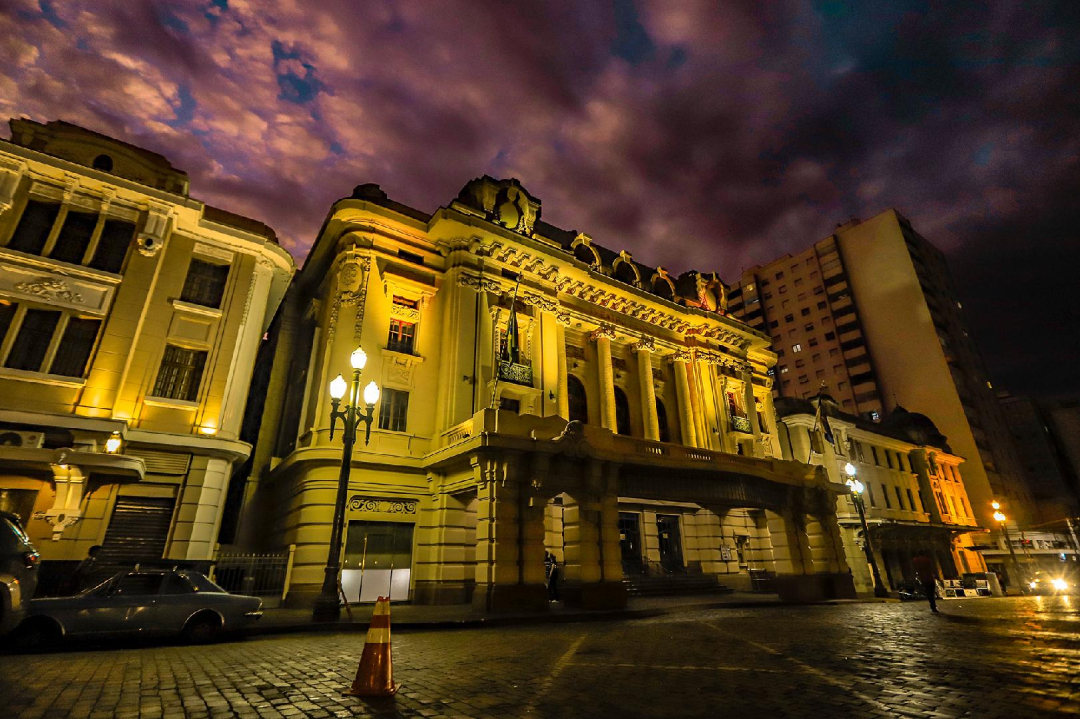 Neste domingo, duas superproduções encerram a programação de agosto do Theatro Pedro II