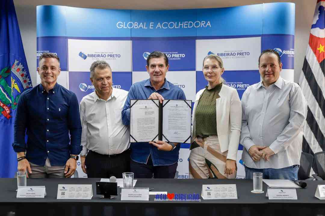 Prefeitura assina convênio com Comitê Paralímpico Brasileiro para capacitar professores