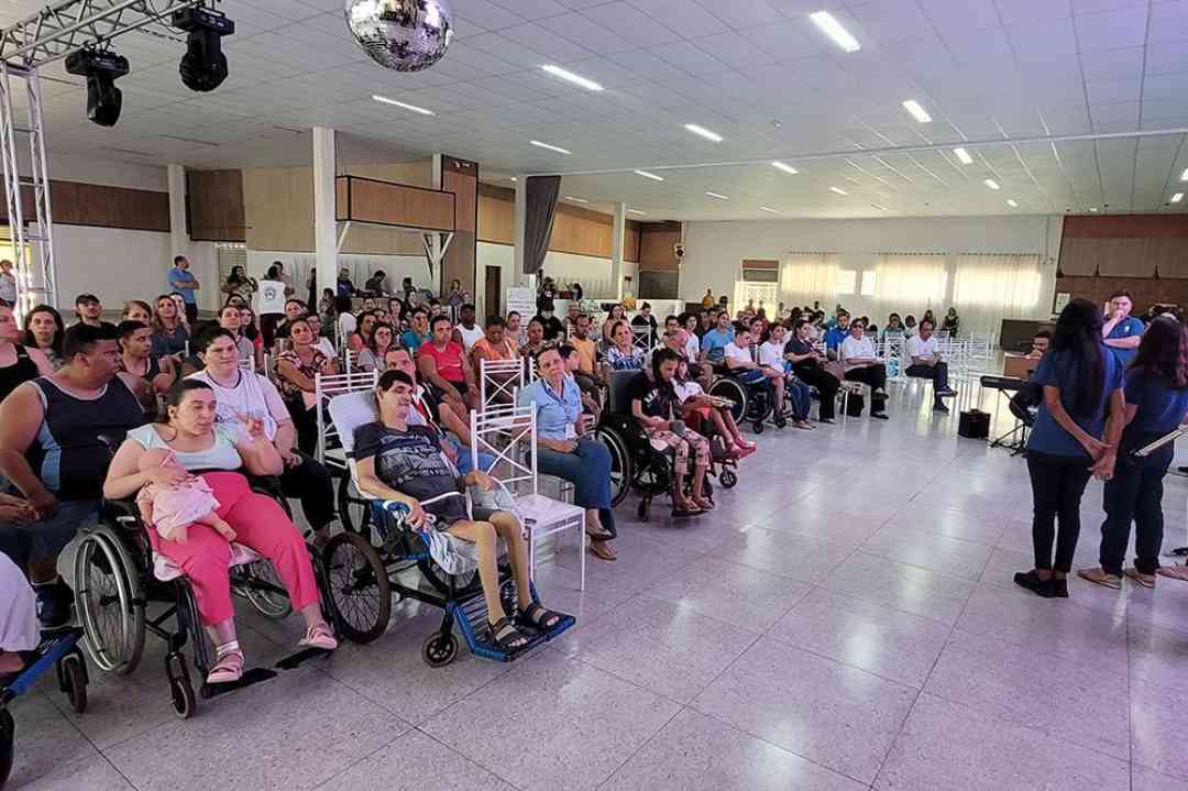 Tarde de atividades teve a participação de Organizações da Sociedade Civil que atendem pessoas com deficiência
