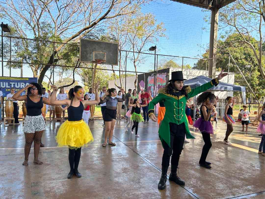 Durante todo o mês de outubro, a Secretaria Municipal da Cultura e Turismo realiza o evento recreativo aos sábados e domingos