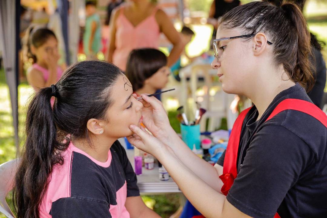 Prefeitura realiza mais uma edição do especial mês das crianças, levando música, dança, oficinas e contação de histórias aos bairros