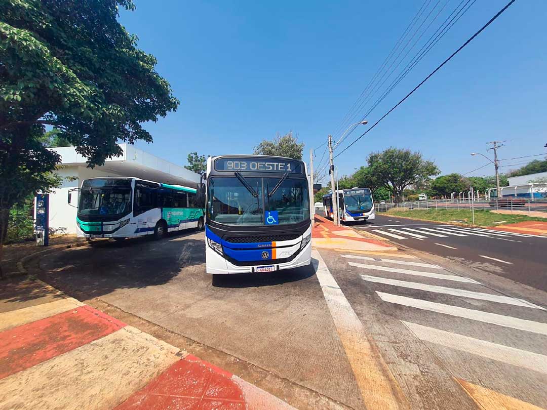 Novos ônibus atenderão mais duas linhas a partir desta quinta-feira