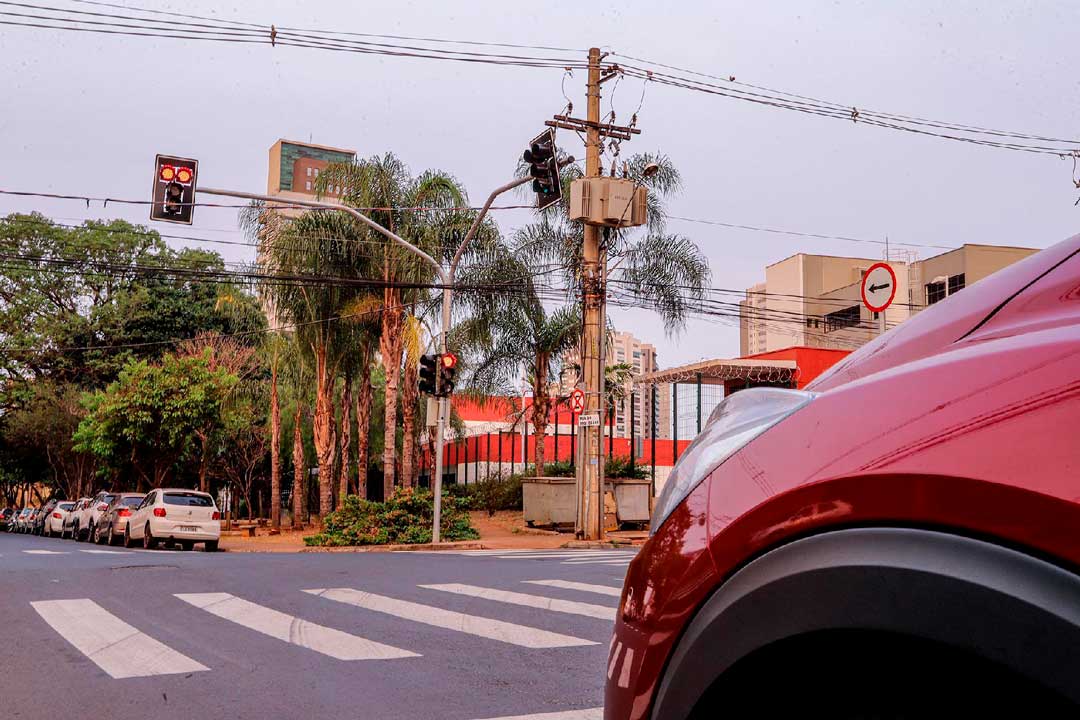 Palestra da RP Mobi alerta sobre perigo de avançar o sinal vermelho