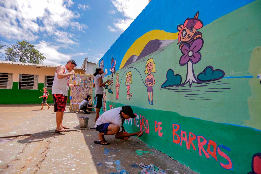 Evento da Secretaria da Cultura e Turismo levou neste sábado, dia 25 de novembro, diversas atividades culturais e artísticas à EMEF Prof. Jaime Monteiro de Barros