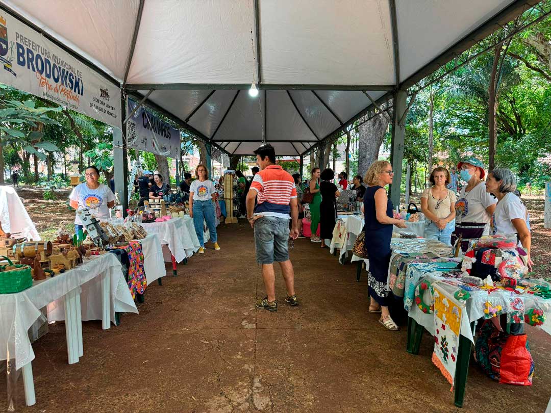 3ª Feira Regional de Artesanato e Produtos Regionais atrai cerca de 2 mil pessoas