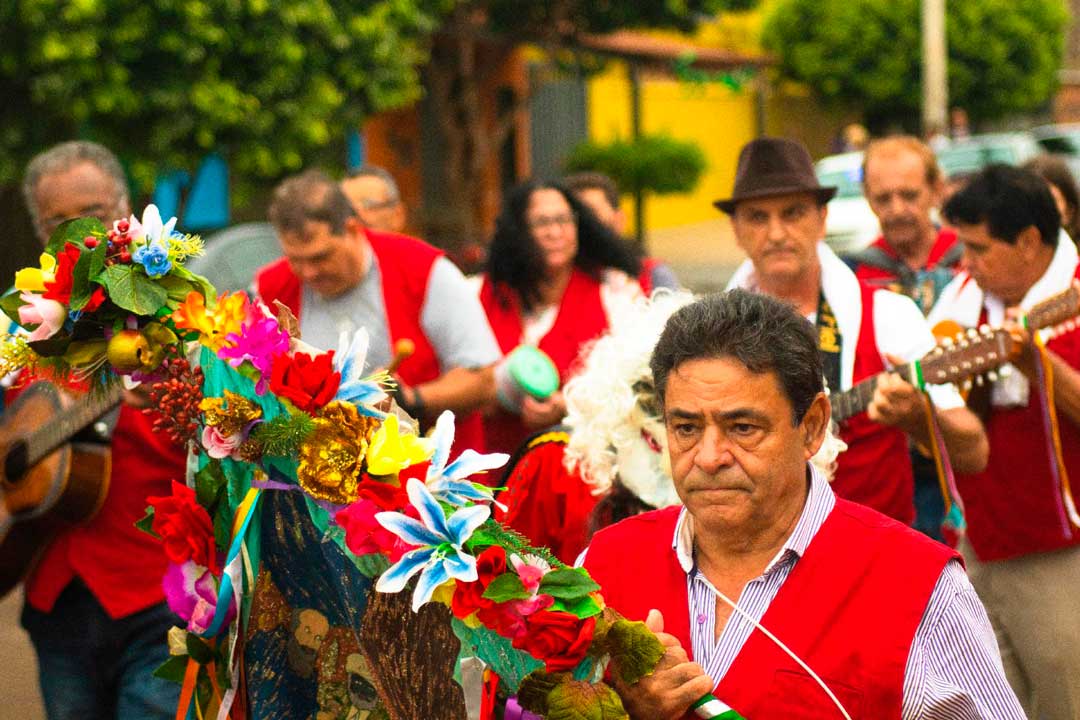 Filme documentário sobre folia de reis é lançado em Ribeirão Preto