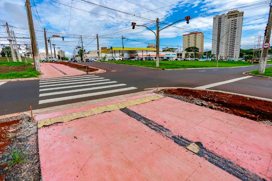 Obras de pavimentação do corredor de ônibus Castelo/13 de Maio começaram nesta terça-feira, 23