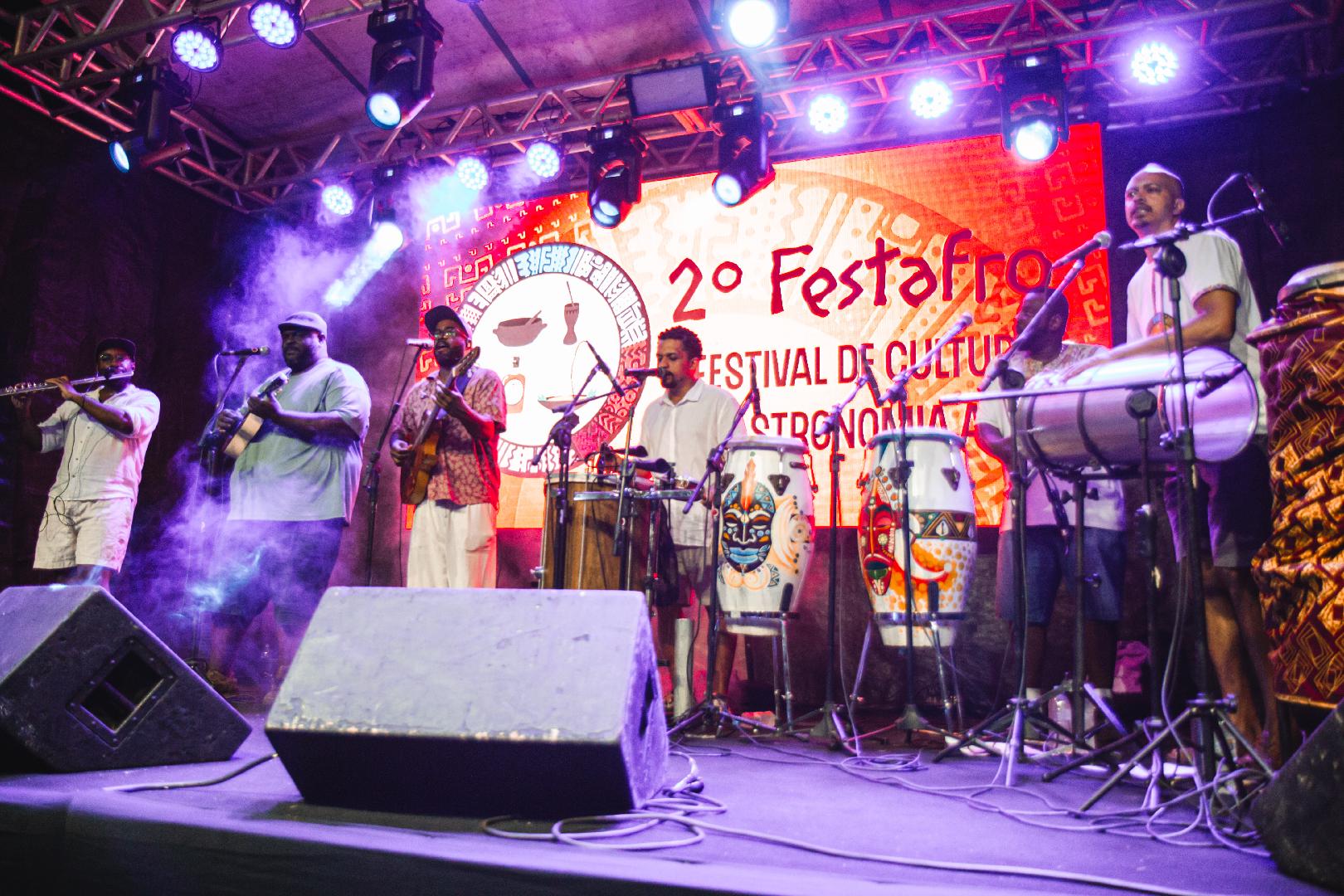 Festival de Cultura e Gastronomia Afro termina com show da cantora Ellen Oléria