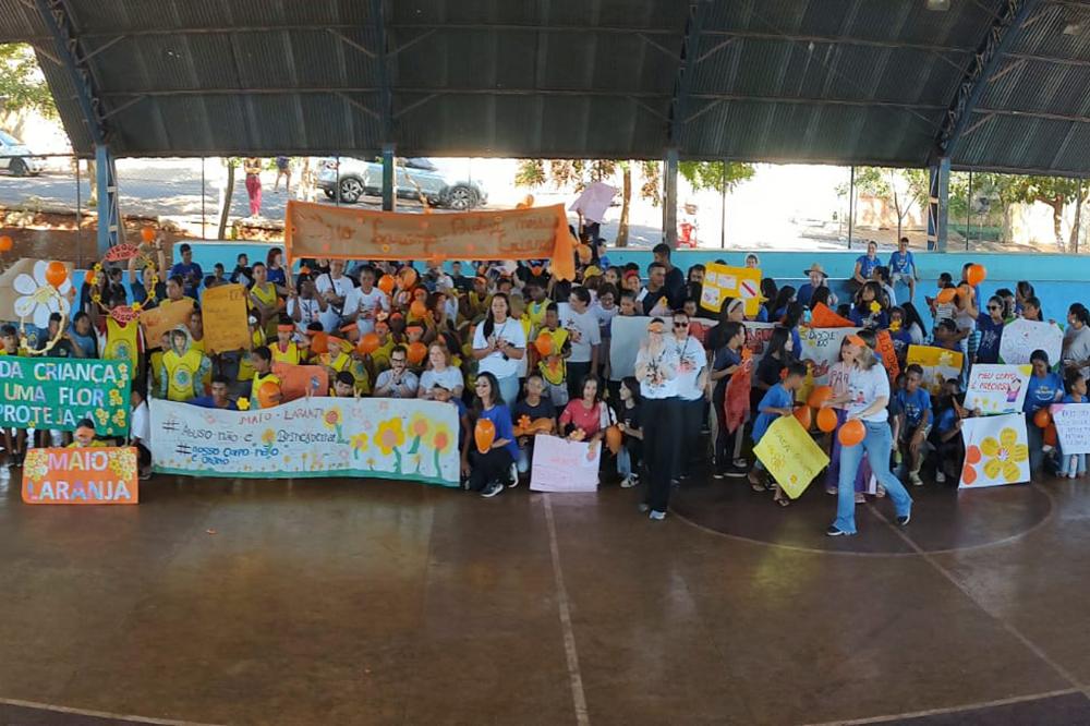 Maio Laranja: passeata com 220 pessoas mobiliza região do CRAS 5