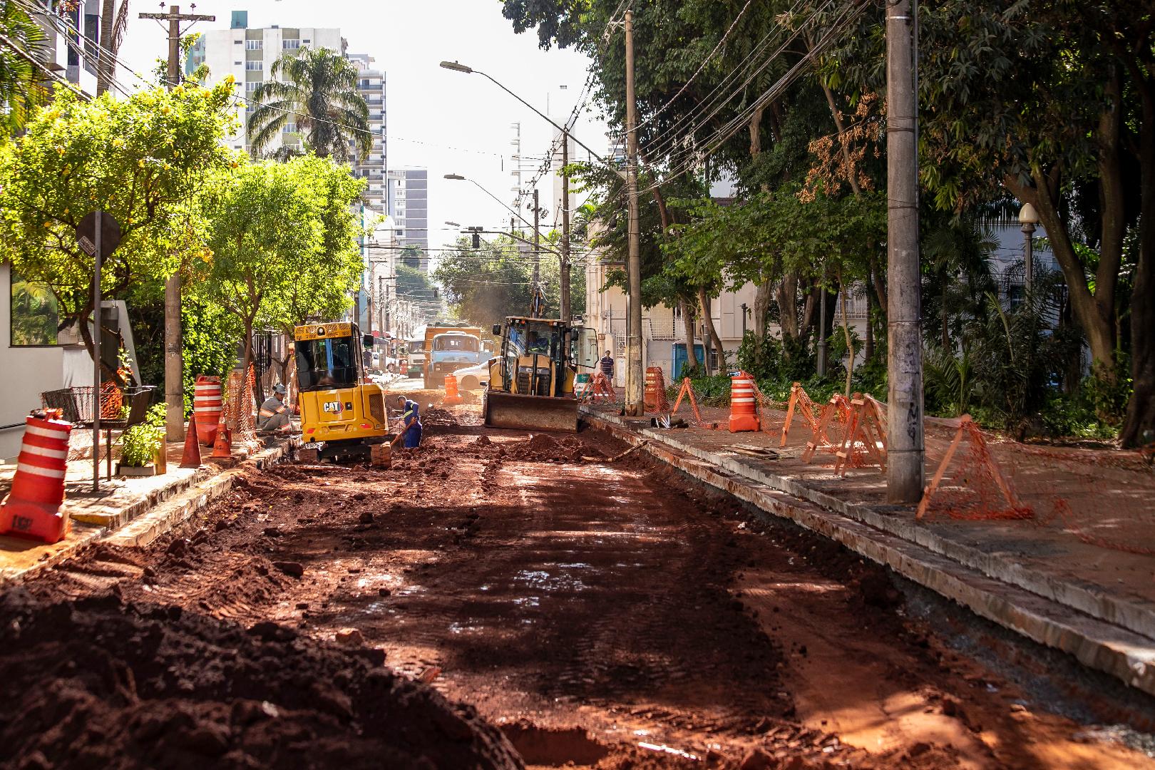 Obras do corredor de ônibus no centro seguem o cronograma