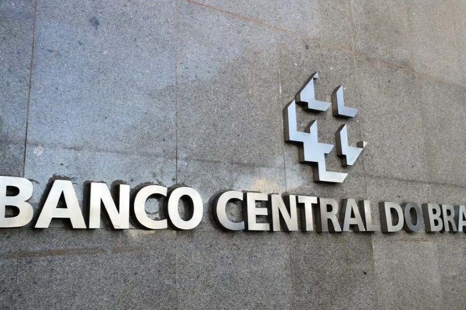 Cobranças indevidas estão entre principais reclamações dos brasileiros contra os bancos