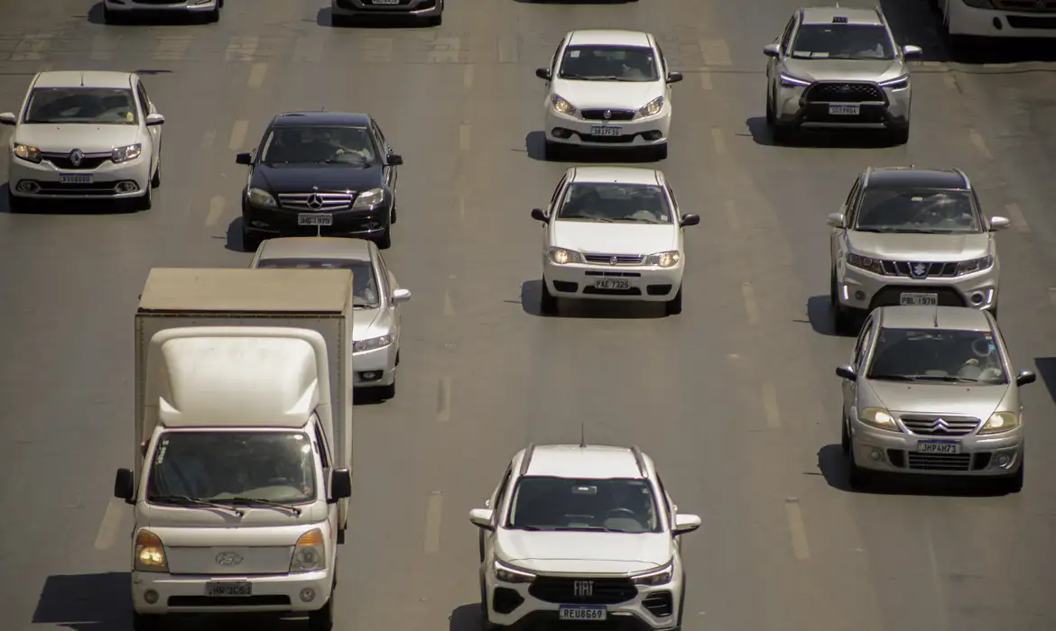 Número de motoristas com problema de visão cresce quase 80% em 10 anos