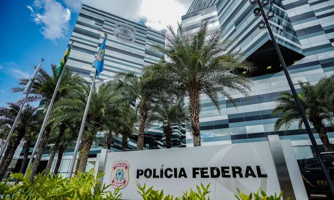 Polícia Federal faz operação contra contrabando de Botox