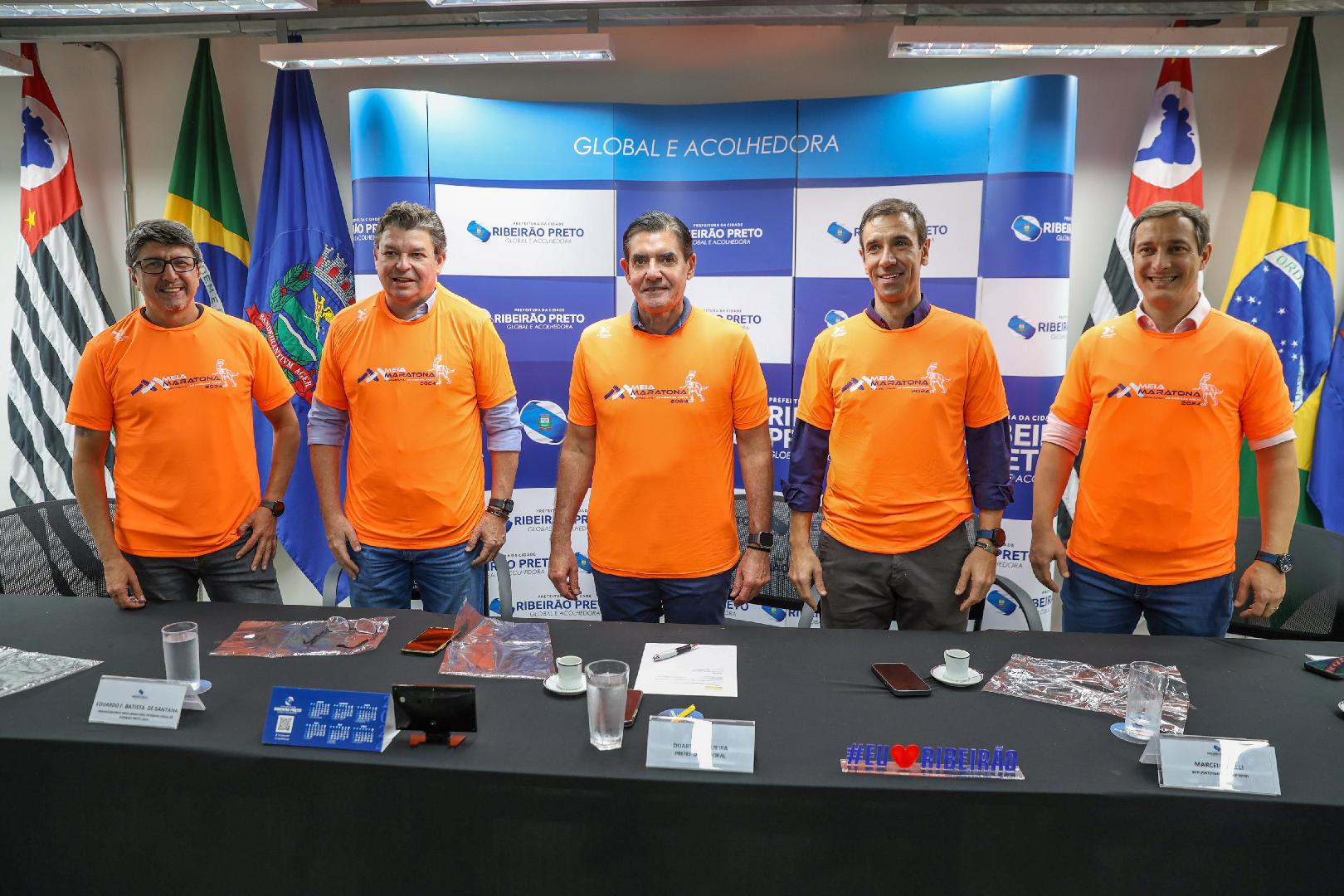 Prefeitura recebe organizadores da Meia Maratona Internacional de Ribeirão