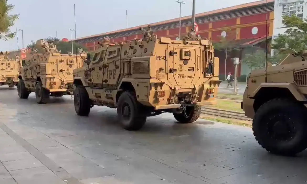 Militar que operou drone lança-granadas para traficante é preso no Rio