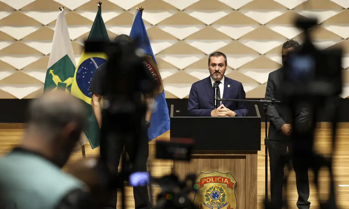 PF apura se homem teve apoio para cometer ato terrorista em Brasília