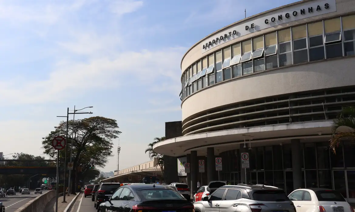 Aeronaves se chocam no Aeroporto de Congonhas durante taxiamento