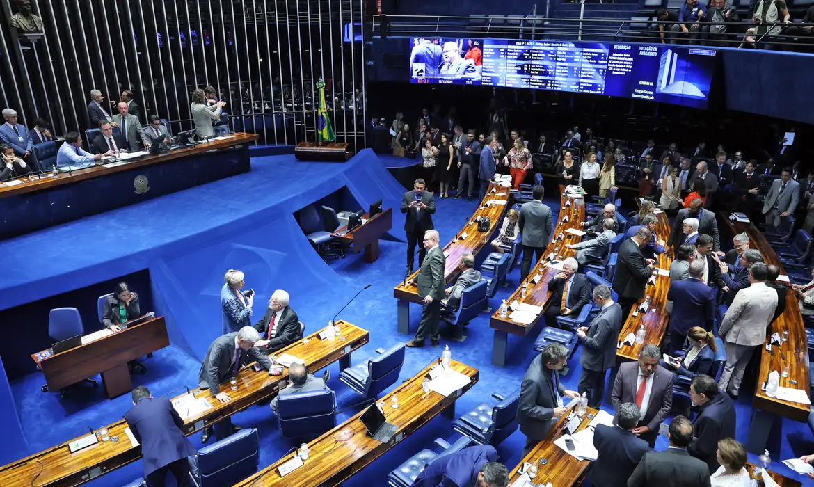 Senado aprova texto-base da reforma tributária