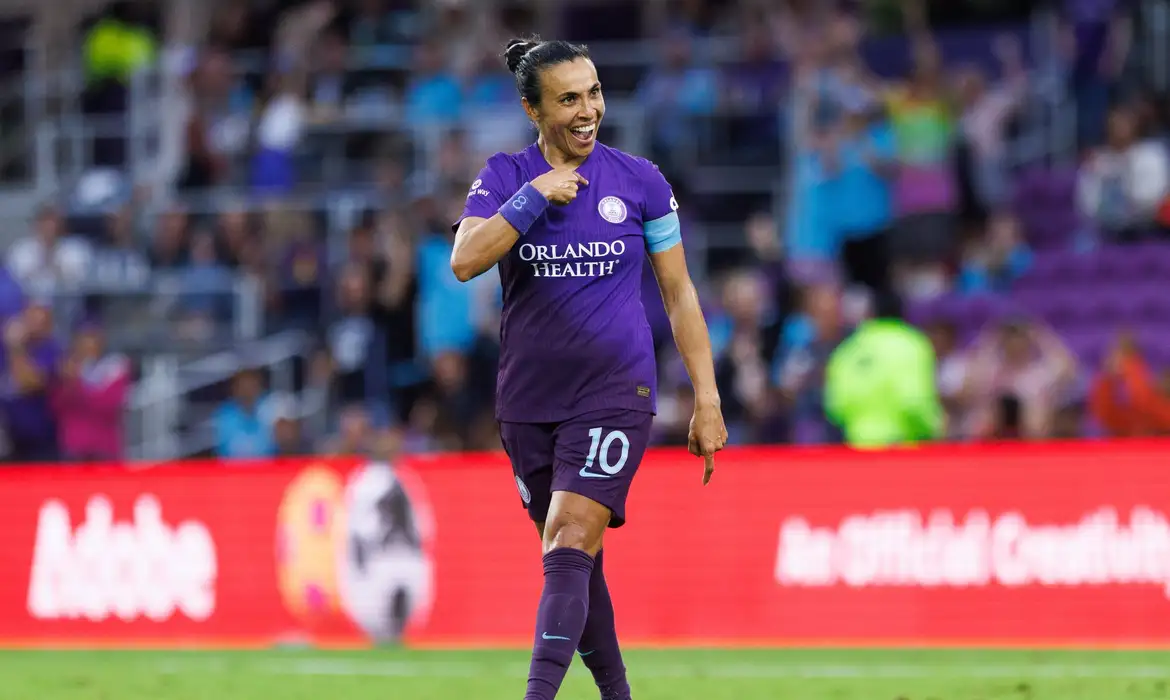 Marta decide permanecer no Orlando Pride da liga de futebol dos EUA