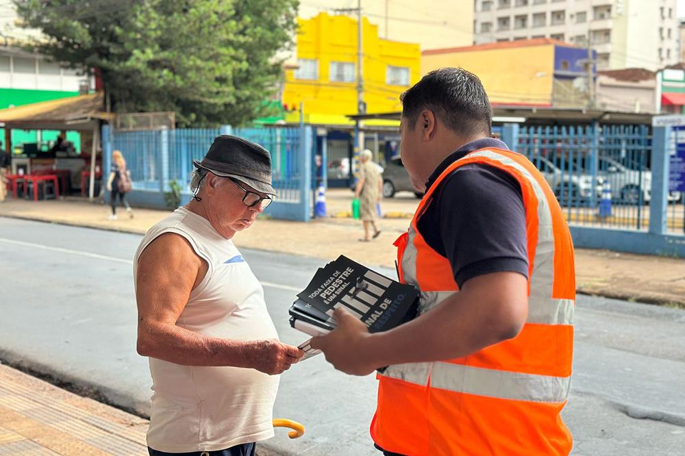 Projeto ‘Ribeirão na Faixa’ aborda 168 pessoas na Estação Praça da Bandeira